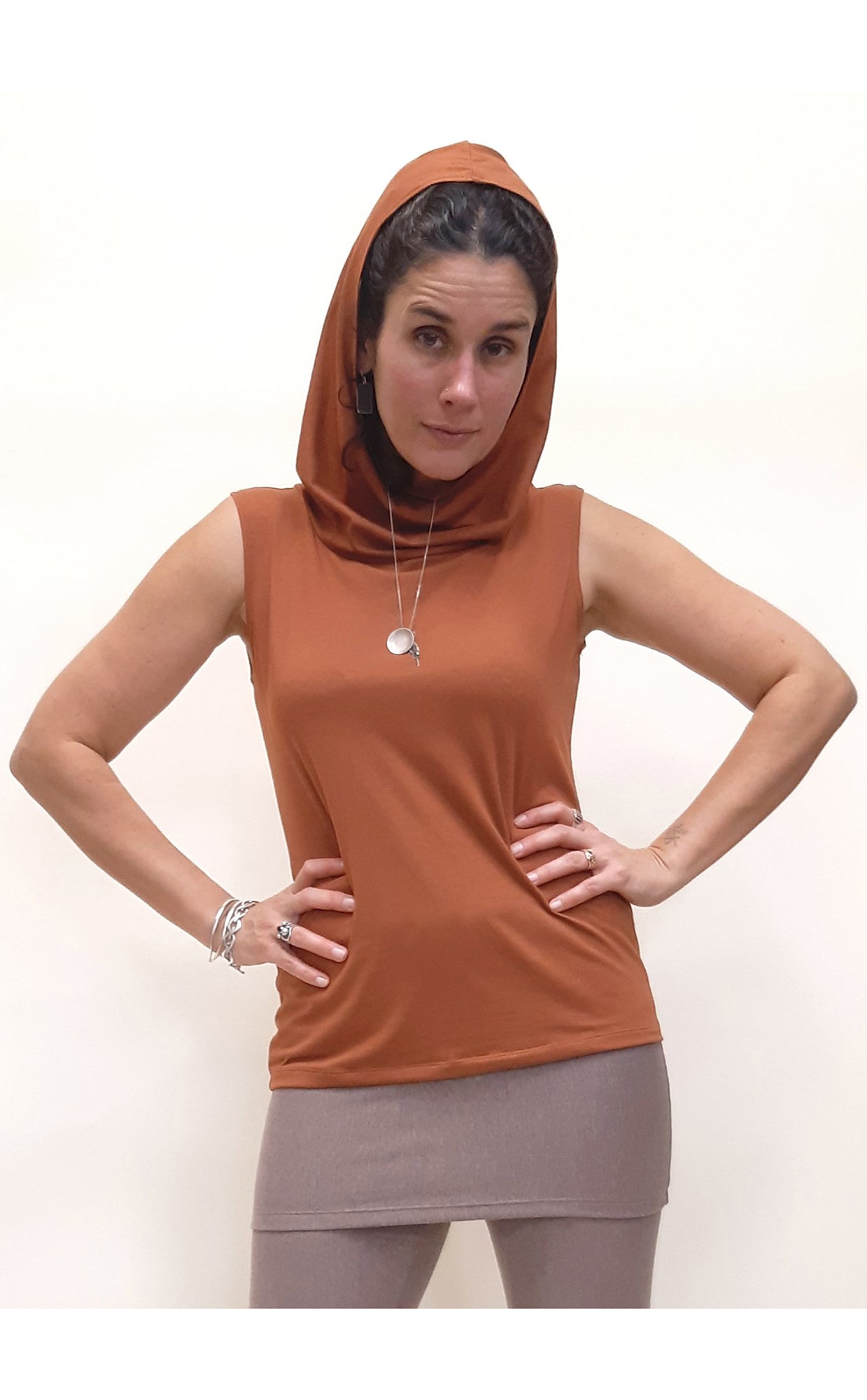 Bamboo Hooded Sleeveless Sweater Rust medium