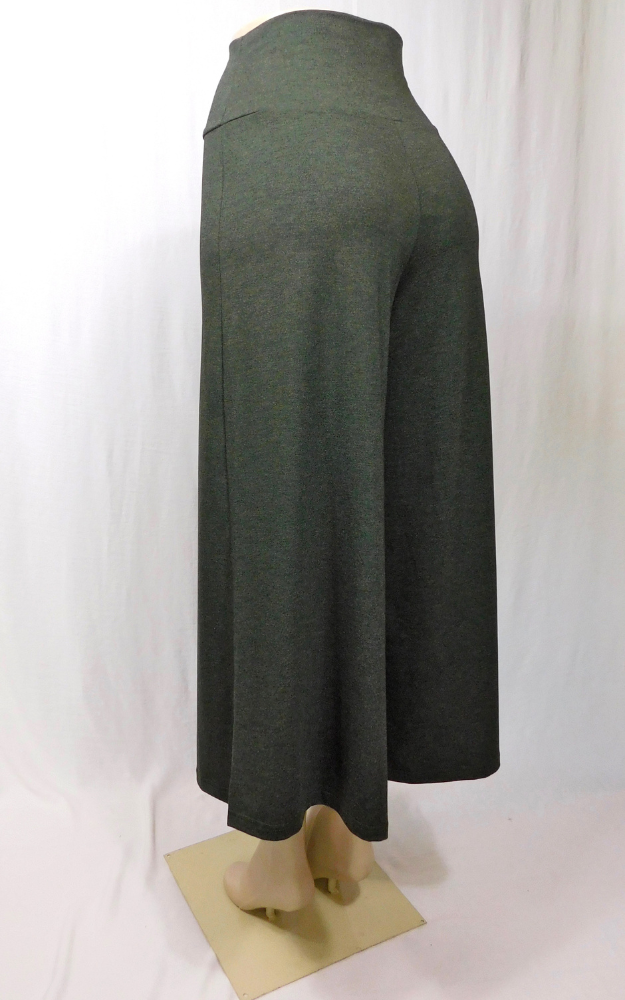 Bamboo Xtra Wide Long 25" Capri Pant Black - Summer Weight - Forest Green