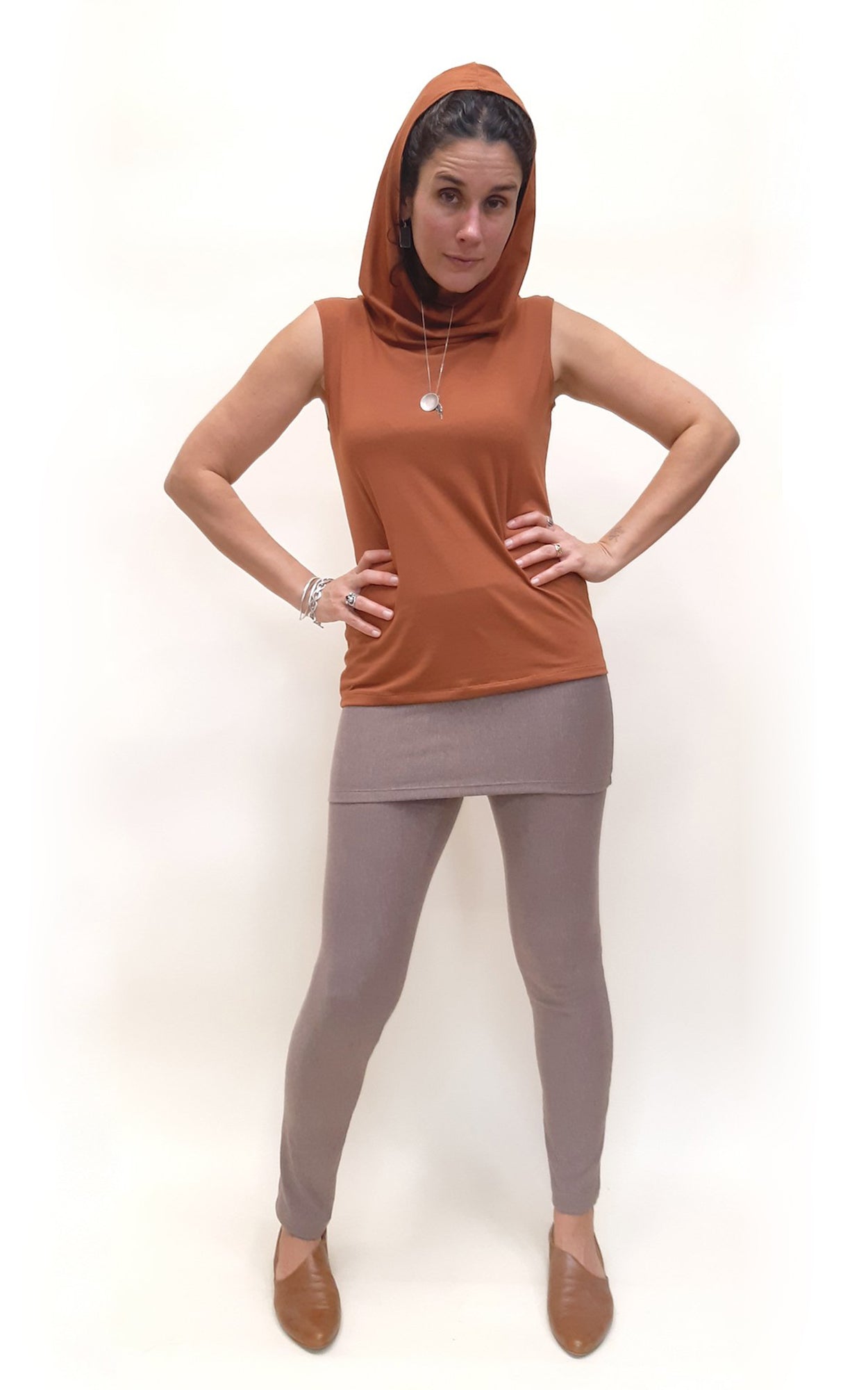 Bamboo Hooded Sleeveless Sweater Rust